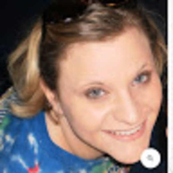 Meet your Posher, Kas - Picture 1 of 1